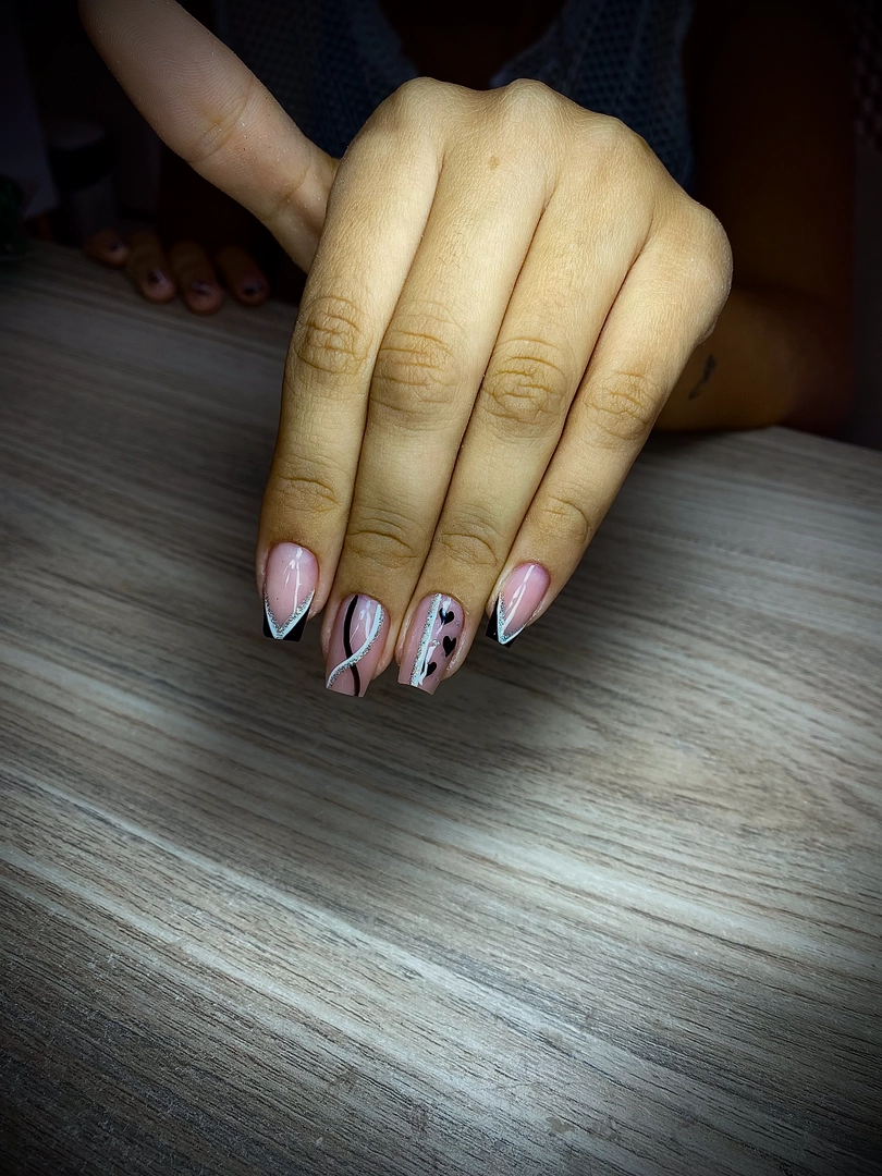Unhas Ballerina — luxo da geometria com afunilamento simétrico por Joice Souza